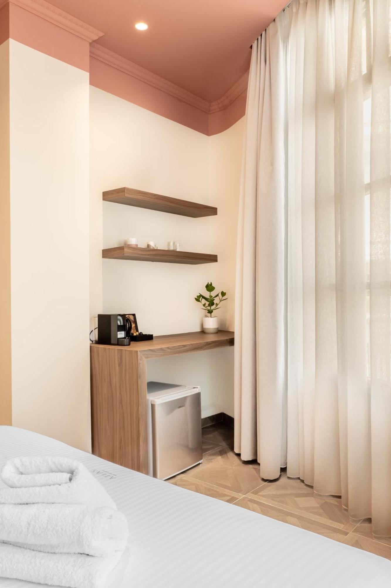 Atlas Boutique Suites Кавала Экстерьер фото